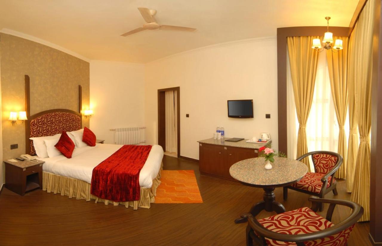 Hotel Arif Castle, Nainital Εξωτερικό φωτογραφία